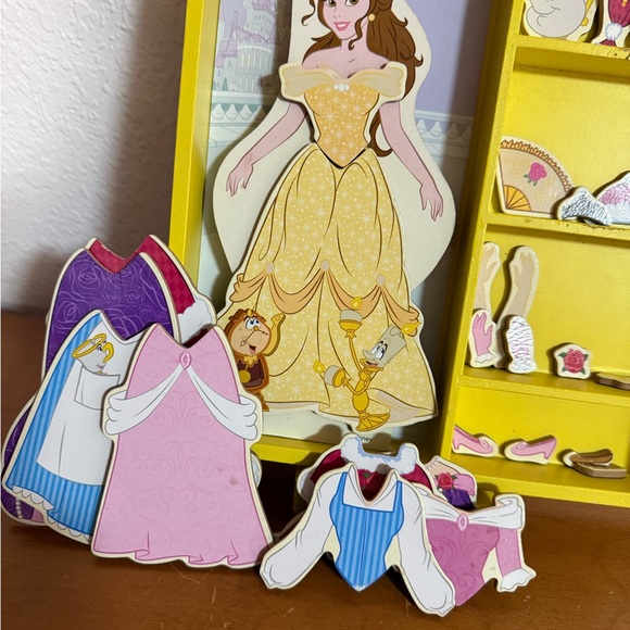 Disney Melissa and Doug Magnetic Belle set. Complete set, 34 pieces. - Picture 2 of 7